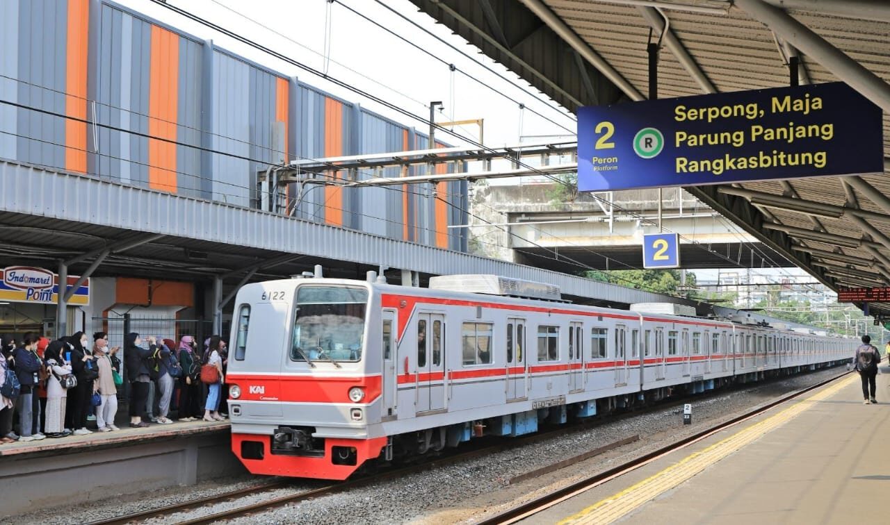 Frekuensi Naik, Layanan Makin Baik: KAI Commuter Catat Indeks Kepuasan 95,9% di 2024