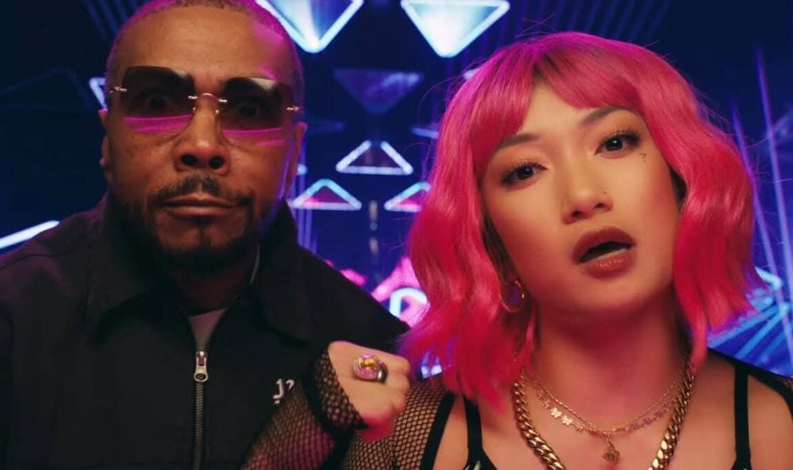 Timbaland Perkenalkan Musisi AI Pertamanya "Tata Tak Tumi" Lewat Video Musik "Glitch v Pulse"