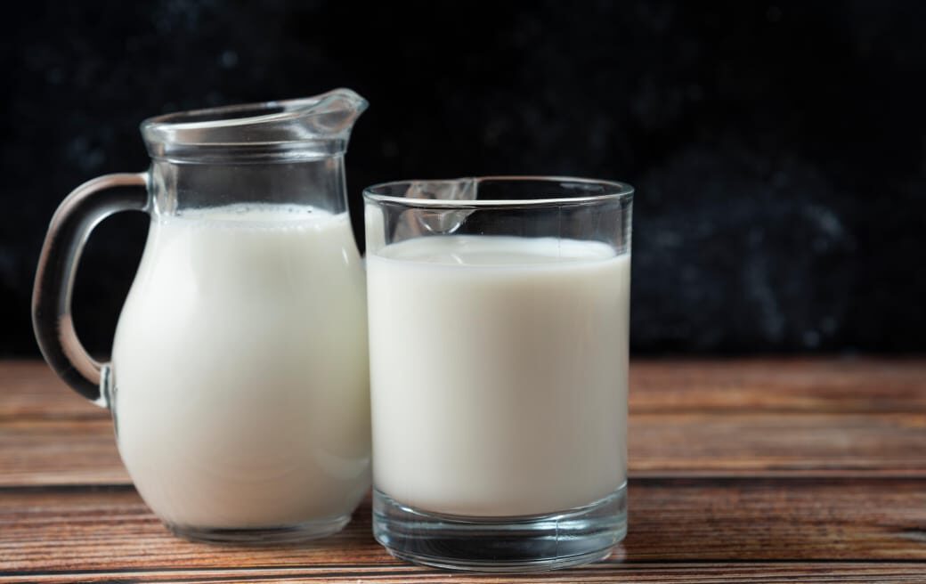 Efek Minum Susu Berdasarkan Waktu: Beda Jam, Beda Manfaatnya!