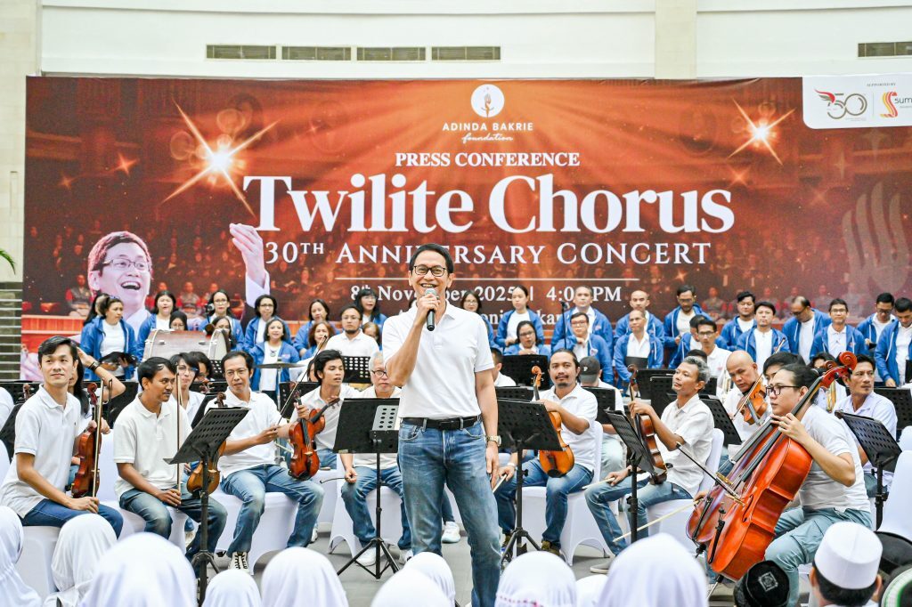 Addie MS akan menggelar Twilite Chorus 30th Anniversary Concert pada 8 November 2025 di Aula Simfonia Jakarta, menghadirkan Antea Putri Turk dan ratusan musisi dalam pertunjukan simfonik yang megah. (Foto: Dok. Istimewa)