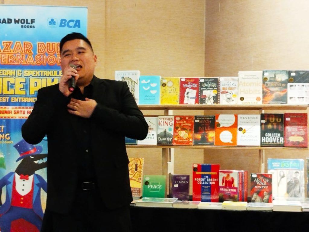 Direktur BBW Indonesia, Marthius Wandi Budianto di acara Konferensi Pers Bazar Buku Internasional "Big Bad Wolf 2025" di Jakarta, Rabu (8/10/2025). (Foto: Urbanvibes/R Indriani)