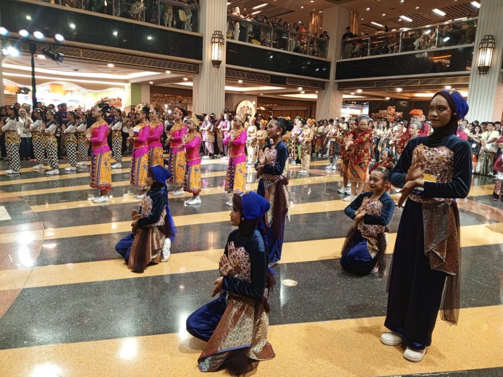 Indonesia Menari 2025 di Grand Indonesia, Jakarta, Minggu (12/10/2025). (Foto: Urbanvibes/Angger Febrianto)