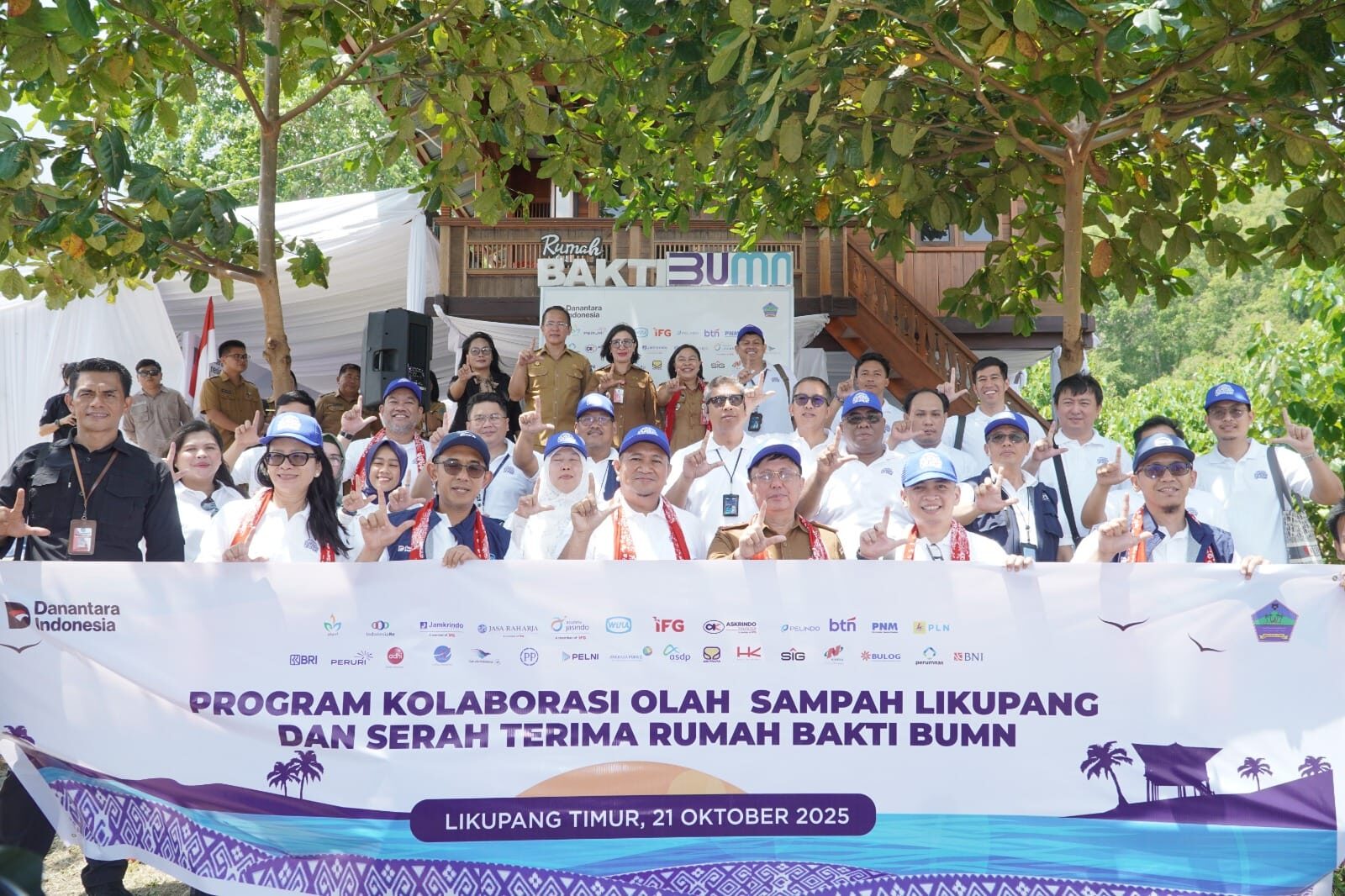 PERURI Wujudkan Komitmen Hijau Lewat Kolaborasi 28 BUMN Melalui Program Olah Sampah di Likupang