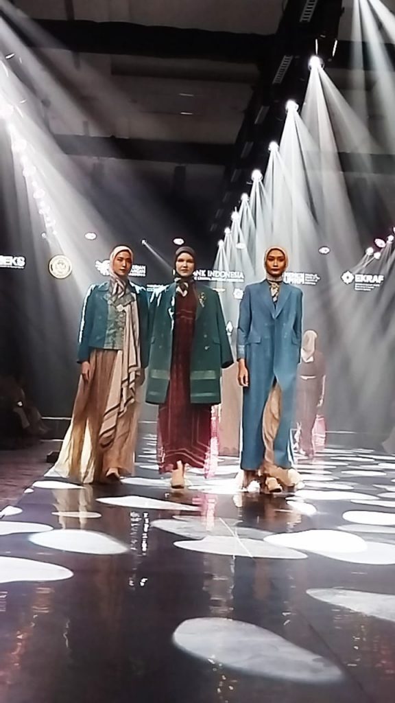 Lebih dari 214 desainer dan brand unjuk karya di IN2MOTIONFEST 2025 yang menampilkan 1.785 koleksi modest fashion, termasuk 11 desainer mancanegara dari Thailand, Bangladesh, Filipina, Malaysia, Turki, Italia, Spanyol, Australia, dan Dubai. (Foto: Urbanvibes/R Indriani)