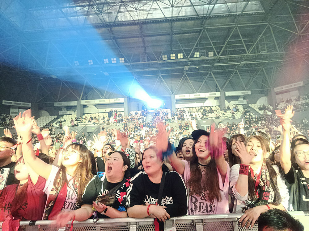 Penonton HYDE [INSIDE] LIVE 2025 WORLD TOUR – JAKARTA - HYDE mengunjang Jakarta - Sumber foto Adi/Urbanvibes