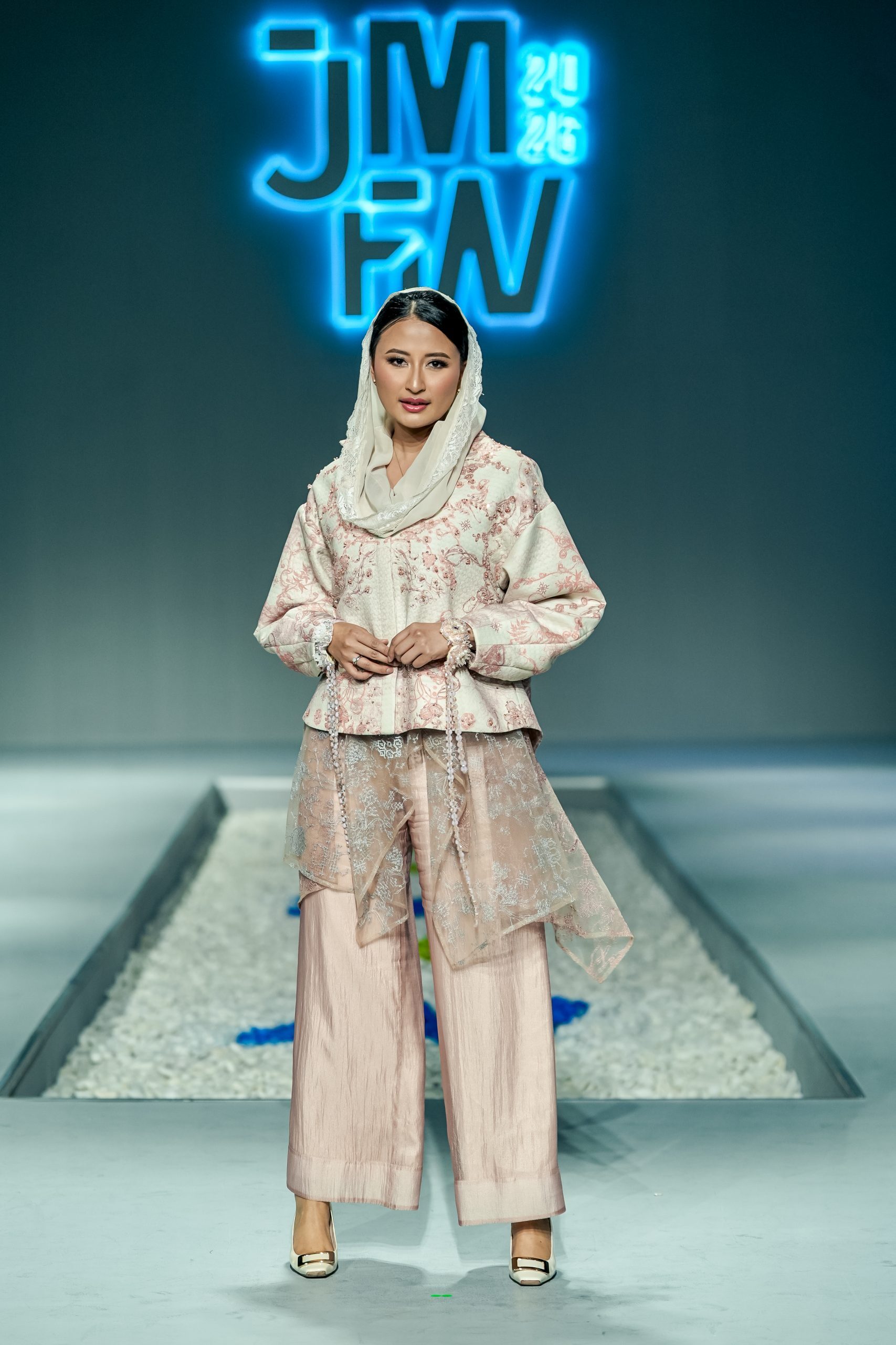 Wardah menghadirkan "The House of W" di JMFW 2026 dengan menggandeng 6 Wamen Perempuan sebagai Muse Inspiratif. (Foto: Dok. JMFW)