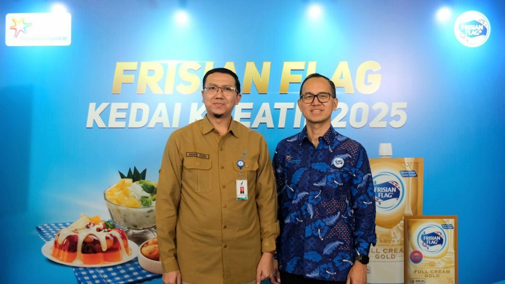 Frisian Flag Indonesia (FFI) kembali menggandeng Badan Pengawas Obat dan Makanan (BPOM) menghadirkan pelatihan keamanan pangan bagi perempuan pelaku UMK pangan olahan. Program ini berlangsung dalam rangkaian Frisian Flag Dukung UMK – Kedai Kreatif 2025. (Foto: Dok. FFI)