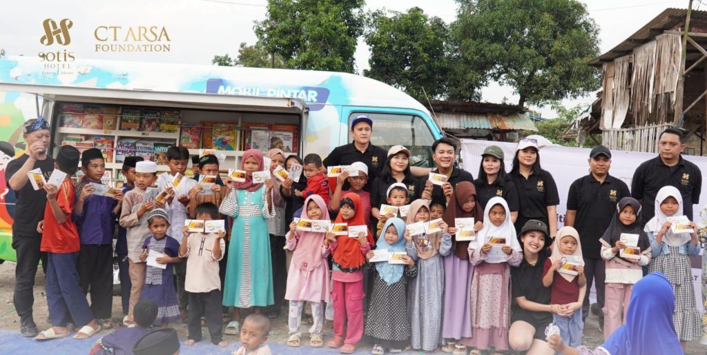 Aksi sosial kolaborasi dengan CT Arsa Foundation dan Bank Mega Syariah