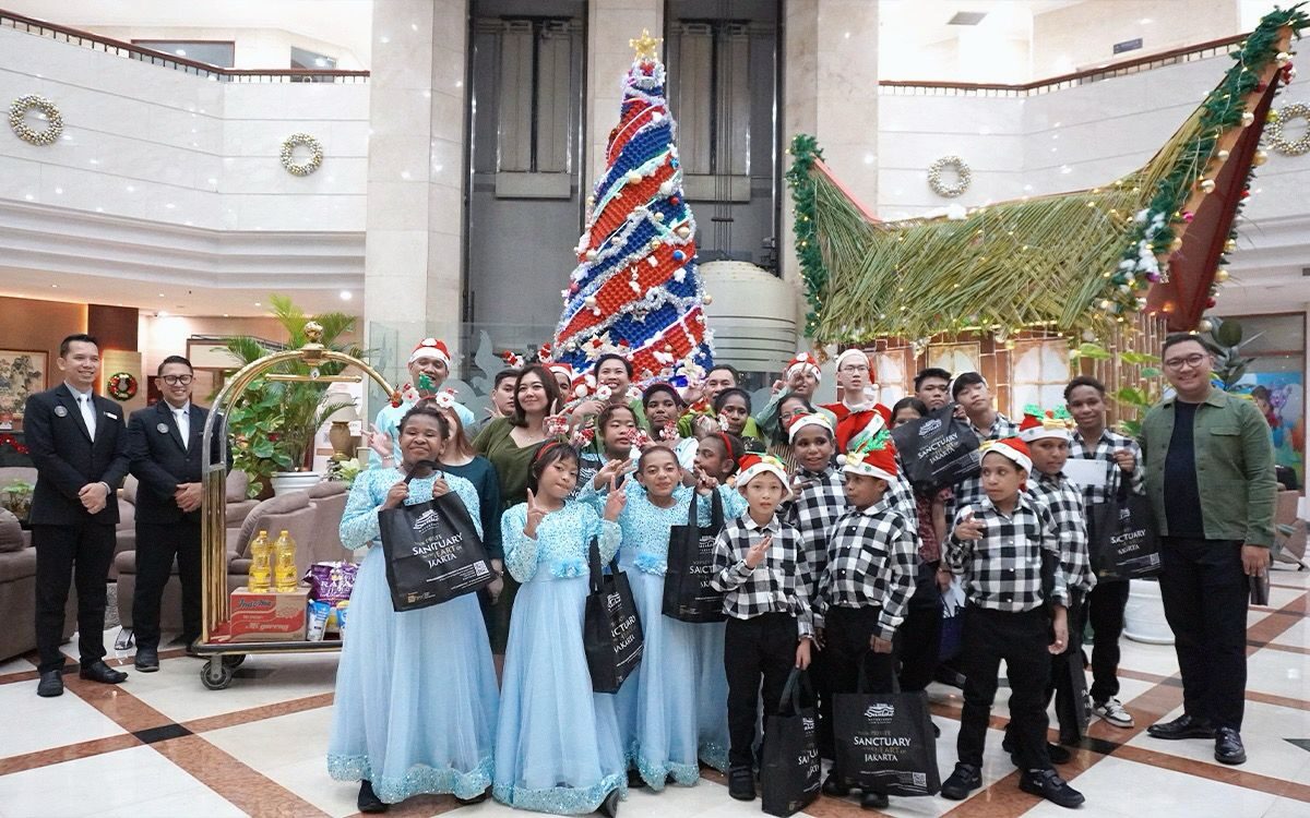 Sunlake Waterfront Resort & Convention Nyalakan Semangat Natal Lewat Lighting Ceremony yang Hangat dan Penuh Kebersamaan