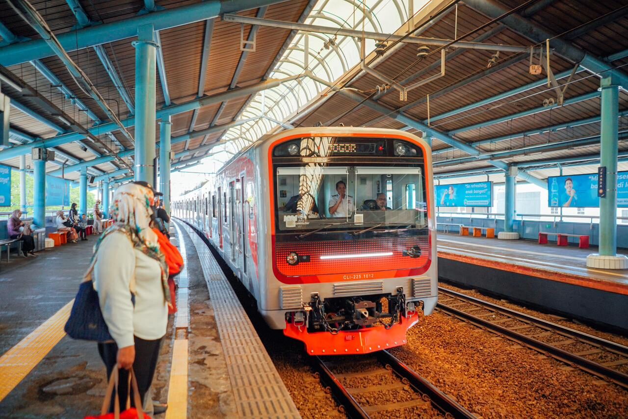 Libur Nataru 2025, Commuter Line Jabodetabek Layani 3,5 Juta Penumpang dalam Empat Hari
