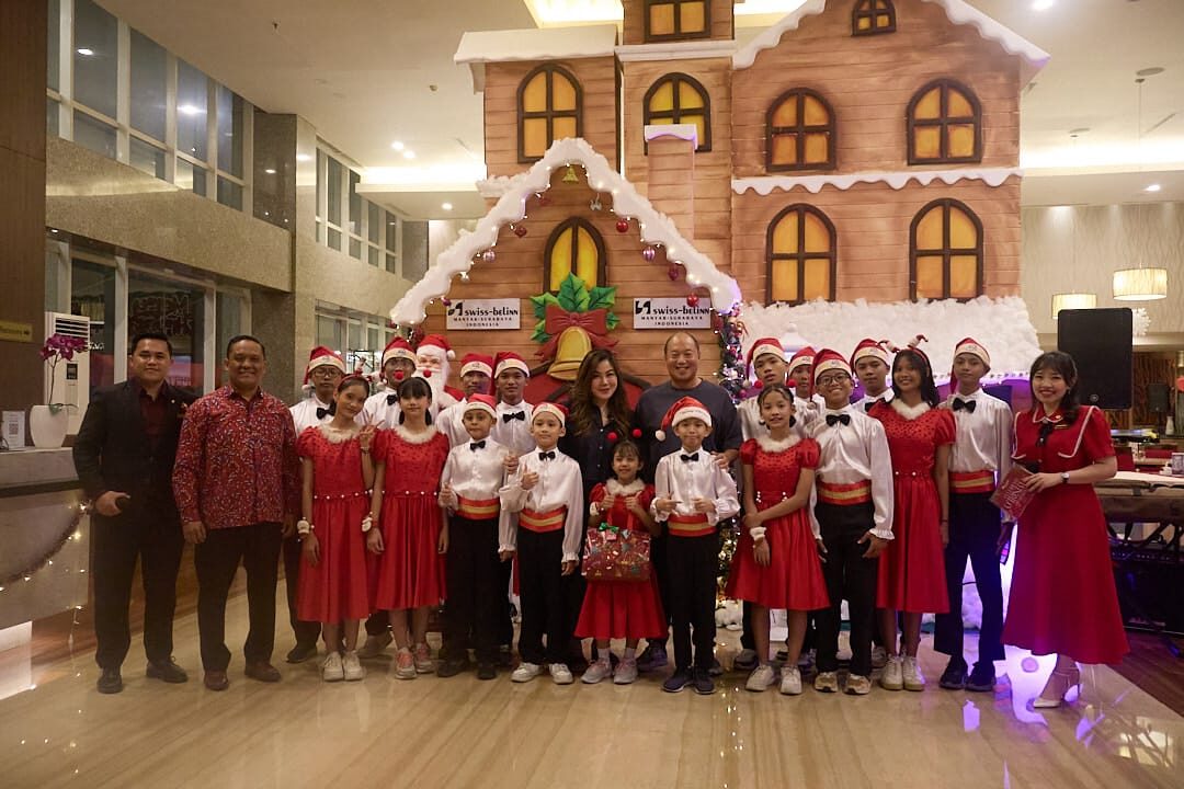 Swiss-Belinn Manyar Surabaya Rayakan Natal dengan "Celebrate Christmas Harmony" Bersama Panti Asuhan Pondok Kasih