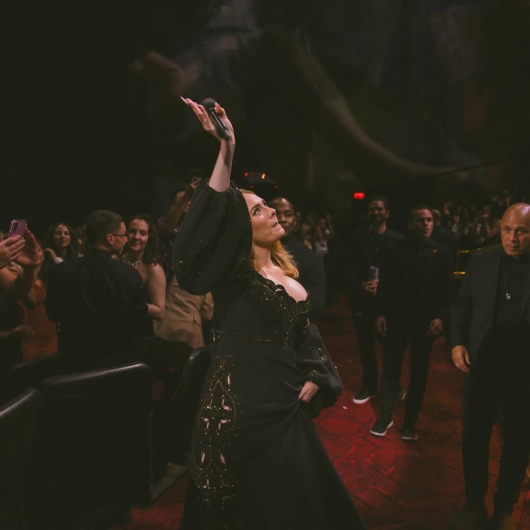 Melawan Seksualisasi Industri Musik, Adele Tegaskan Musiknya untuk Didengar