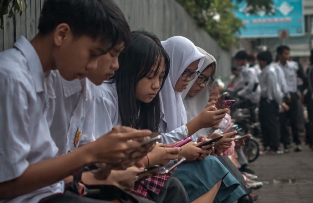 DKI Jakarta Batasi Penggunaan Gawai di Sekolah, Disdik Tegaskan Ini Bukan Larangan Total