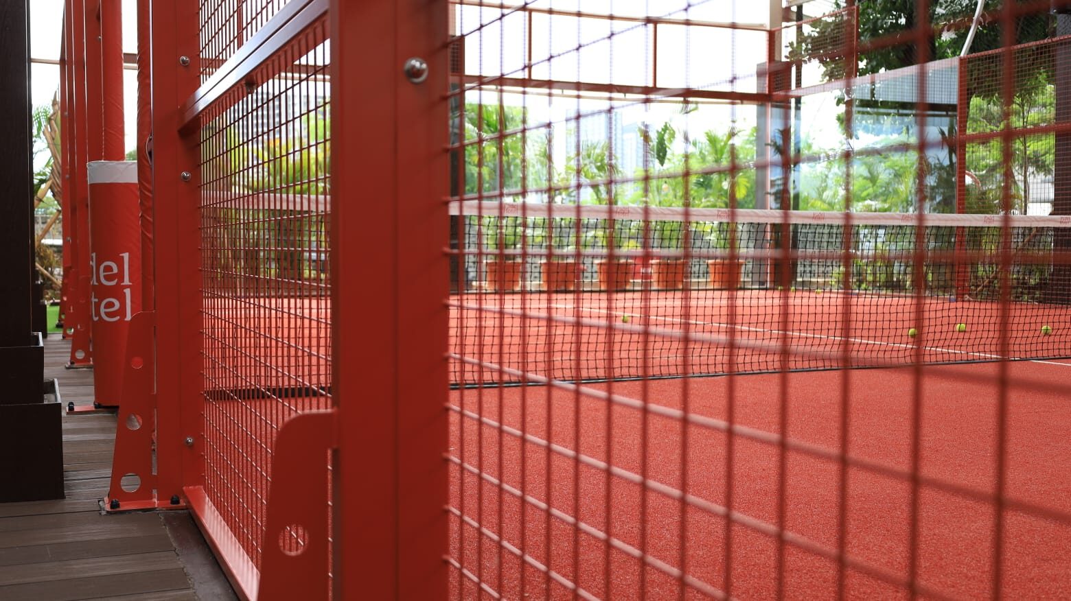 Padel Masuk Hotel! Mercure Tangerang BSD City Hadirkan Konsep Active Staycation Berkelas