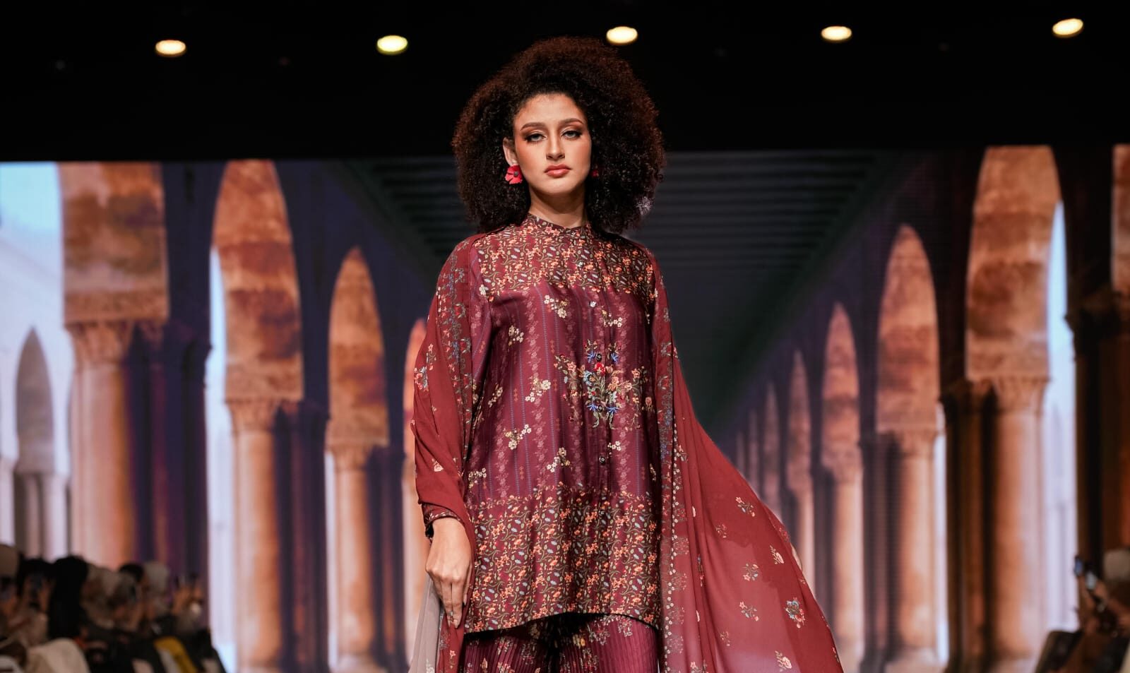 Dari Runway ke Ramadan, Koleksi Anggun dengan Sentuhan Arabian Elegan