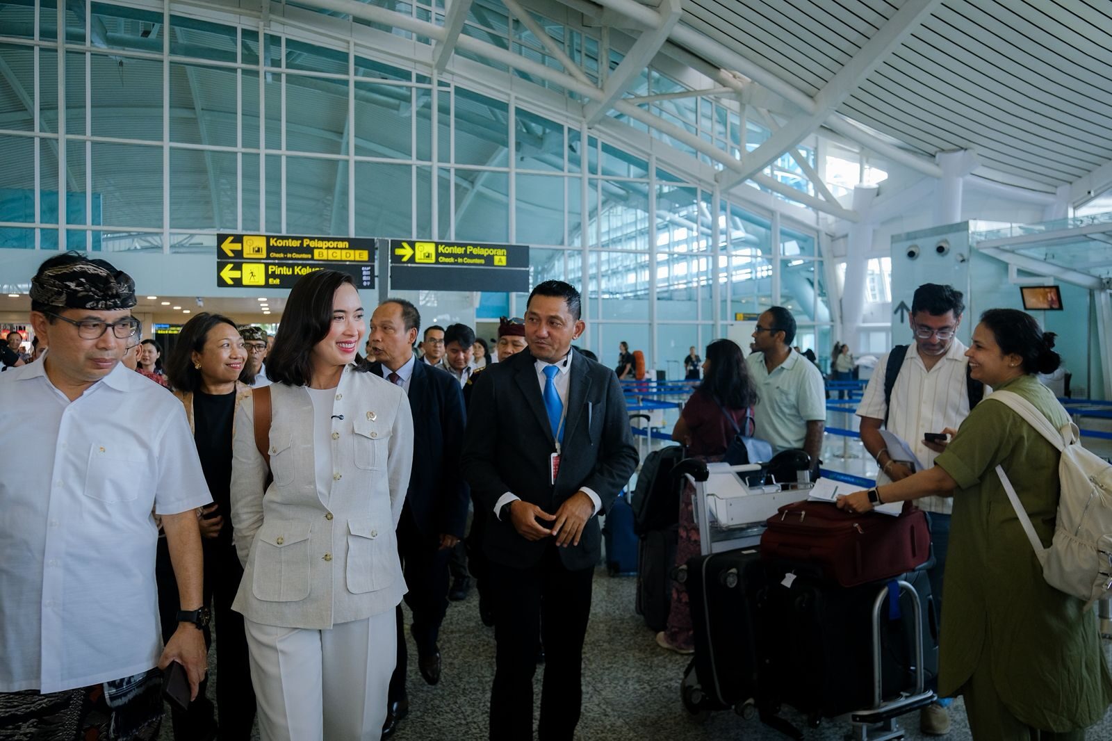 Awali Tahun 2026, Menteri Pariwisata Pastikan Bali Berikan Layanan Prima Bagi Wisatawan
