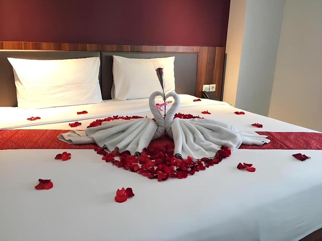 Swiss-Belexpress Kuta Rayakan Valentine dan Lunar New Year dengan Momen Romantis
