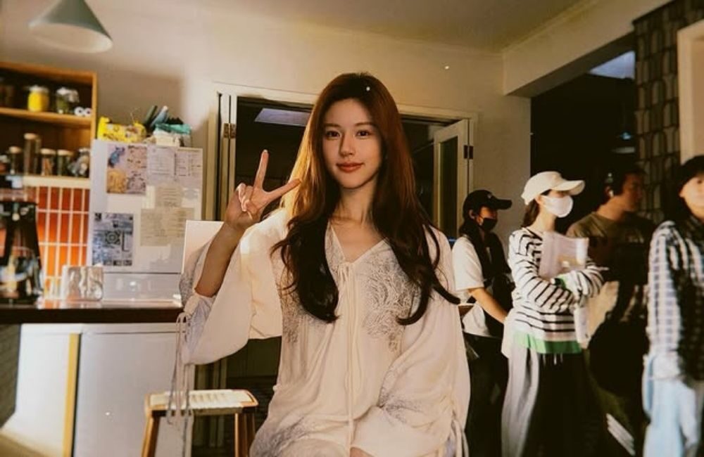 Aksi Sosial Zhao Lusi Jelang Imlek: Live Streaming 7 Jam Bantu Petani Sichuan Raup Rp73 Miliar