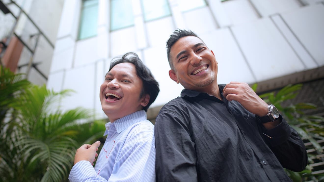 Reuni Dua Sahabat Lama, Calvin Jeremy dan Rio Febrian Rayakan Perjalanan Hidup Lewat “Kita Sama-sama”