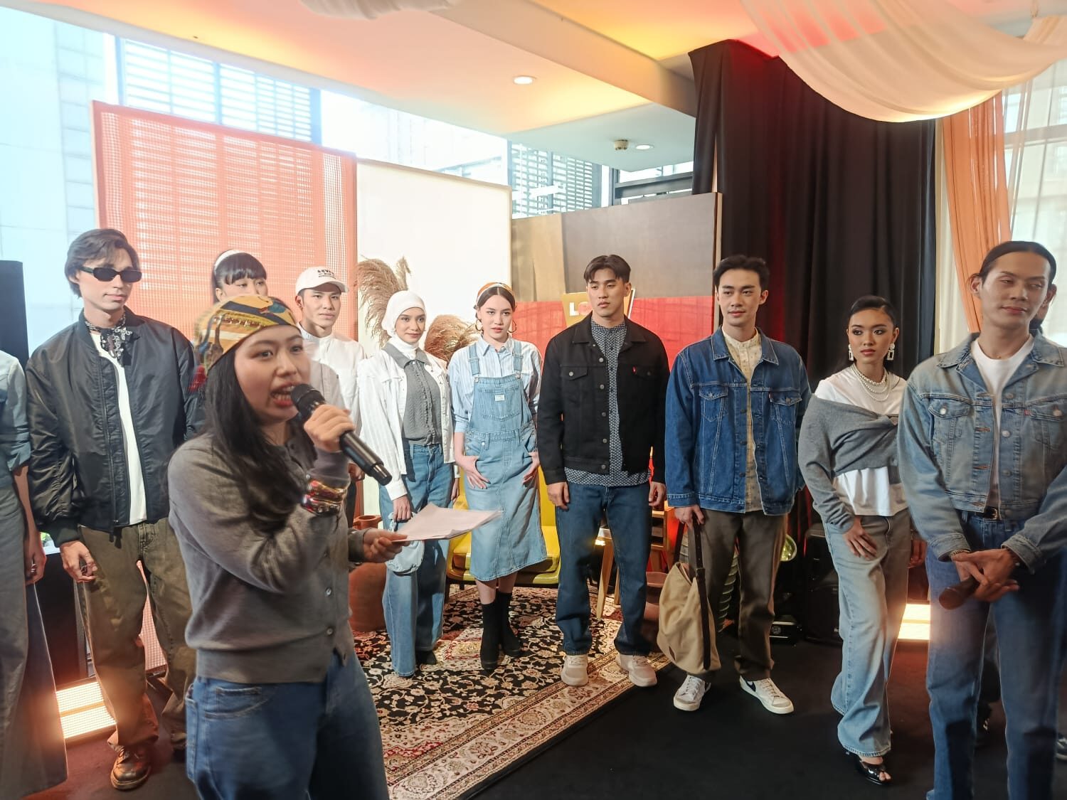 Denim Jadi Andalan Ramadan & Raya 2026: Gaya Modest yang Stylish Plus Cara Merawat Jeans Biar Awet