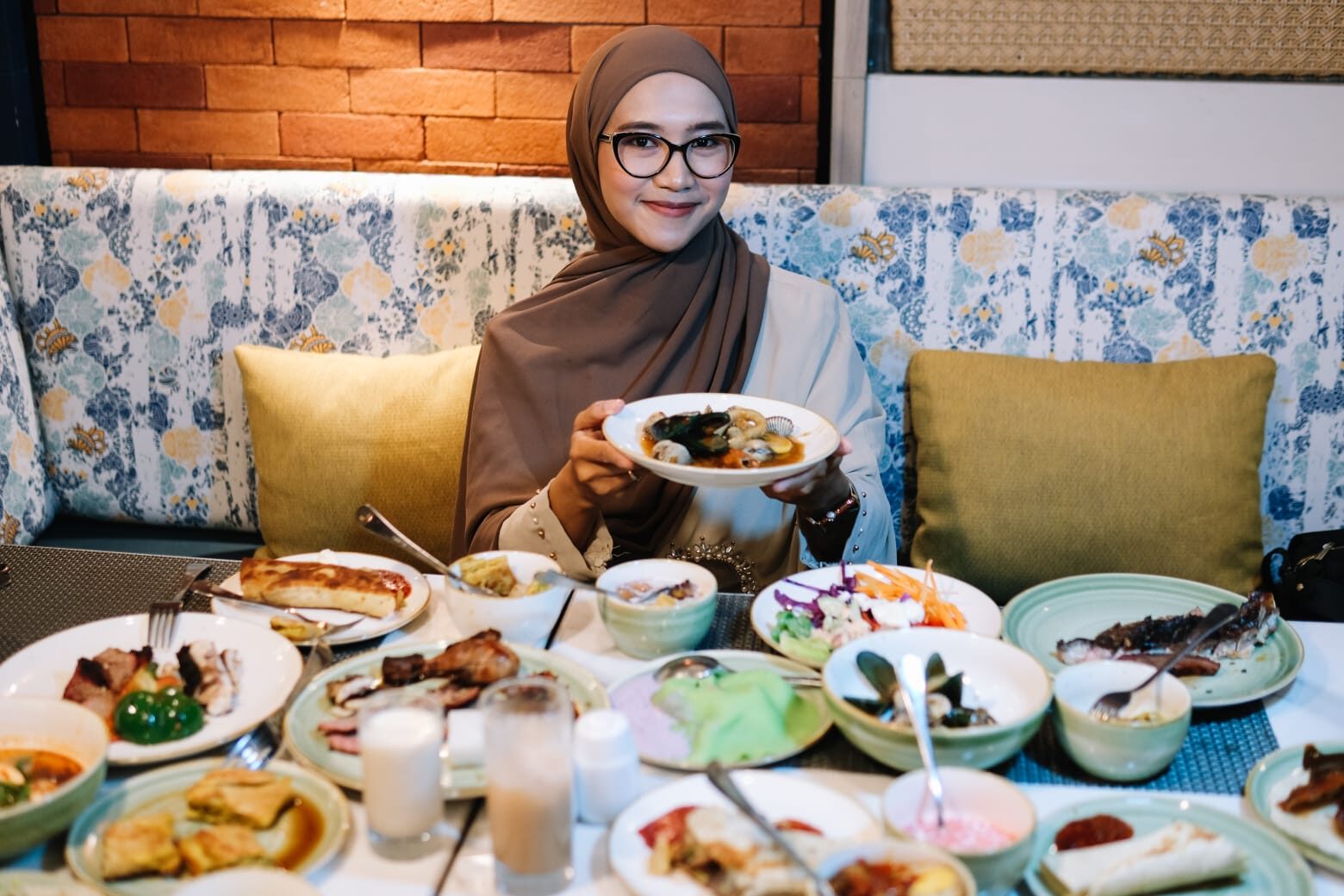 Rangkaian Pengalaman Bersantap Februari di Hotel Bandung Ini, Dari Imlek hingga Iftar Ramadan