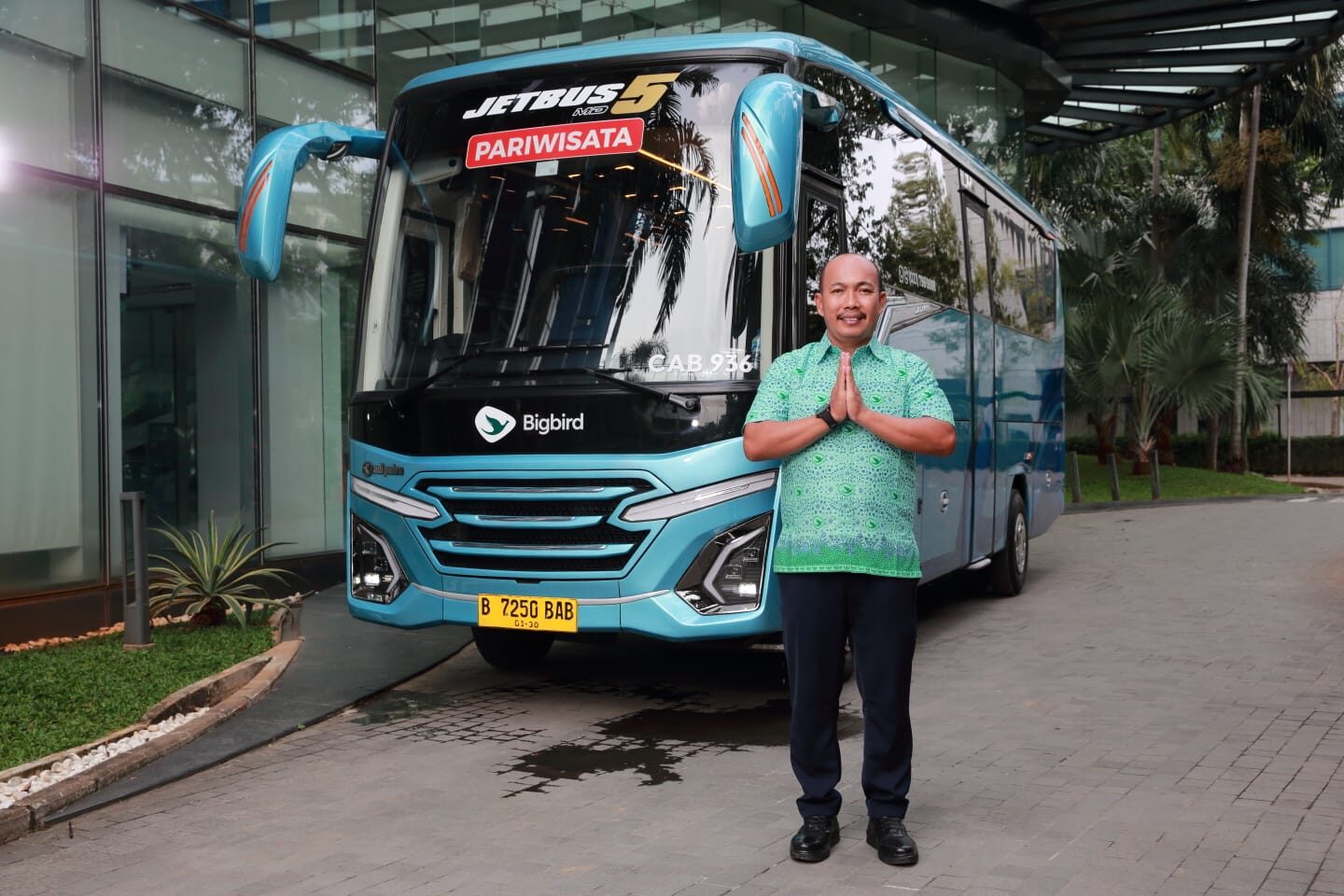 Bluebird Group Ajak Masyarakat Rayakan Kemenangan di Momen Perjalanan Ramadan