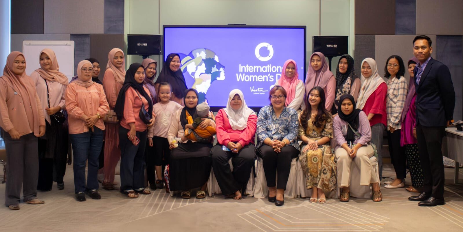 Peringati International Women’s Day 2026, Vertu & Yello Hotel Harmoni Jakarta Ajak UMKM Perempuan Kelola Minyak Jelantah Bersama Noovoleum