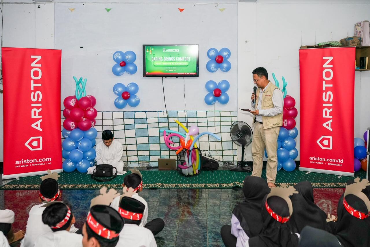 Melalui program bertajuk “Caring Brings Comfort”, Ariston Indonesia mengunjungi Yayasan Yatim Piatu Al Andalusia—sebuah tempat yang menjadi rumah bagi anak-anak yatim dan dhuafa untuk tumbuh dan bermimpi. (Foto: Dok. Ariston Indonesia)
