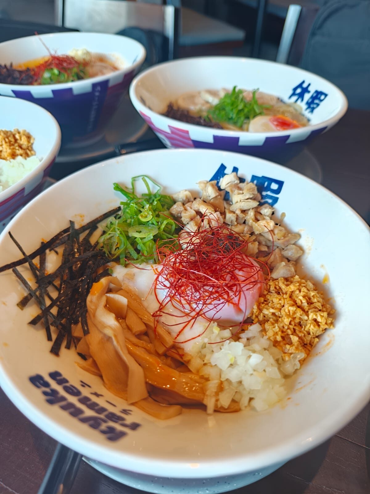 Menu yang ditawarkan Kyuka Ramen didominasi ramen dengan berbagai varian, lengkap dengan donburi dan snack.. (Foto: Dok. Paramount Gading Serpong)