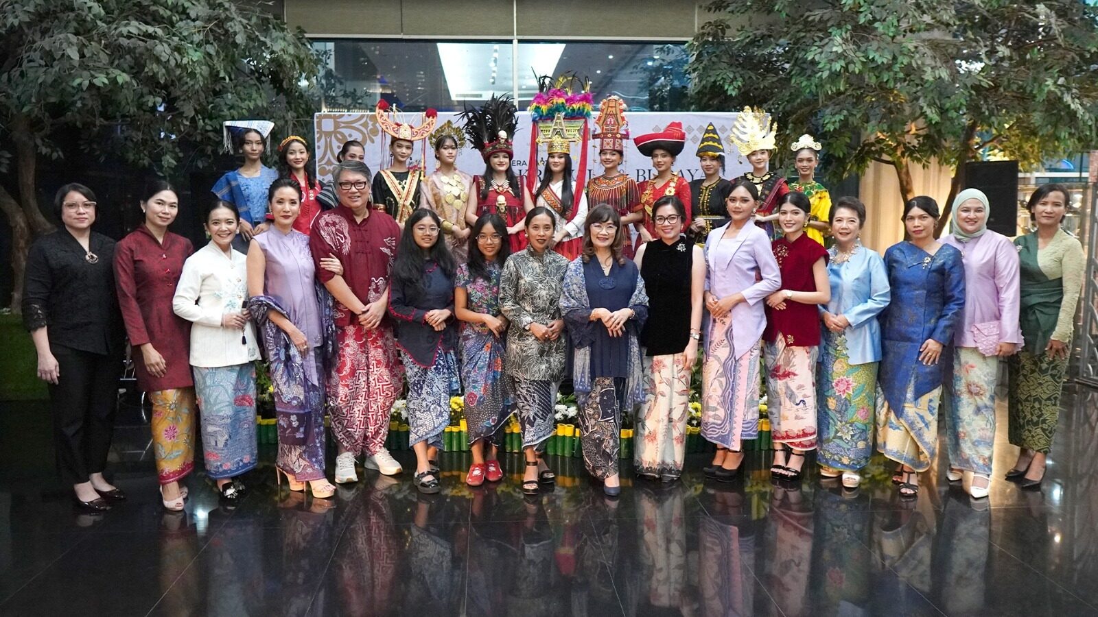 Lentera Kartini di Manhattan Hotel Jakarta: Saat Budaya dan Perempuan Bersinar di Jantung Ibu Kota