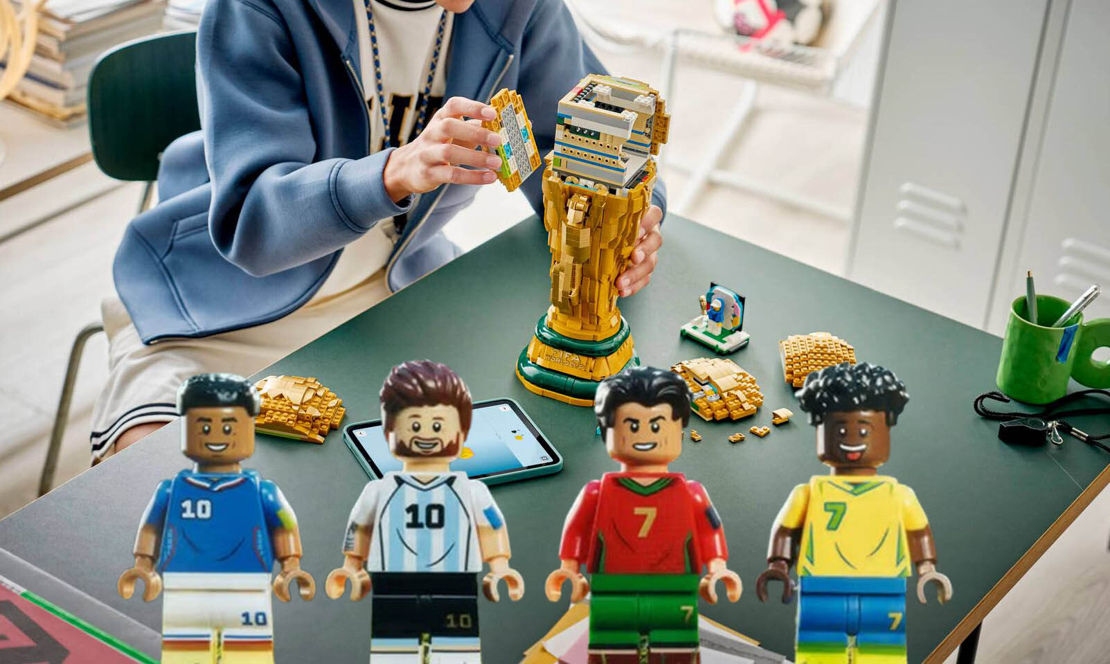 Messi, Ronaldo, Mbappe, dan Vinicius Satu Frame di Iklan LEGO Jelang Piala Dunia 2026