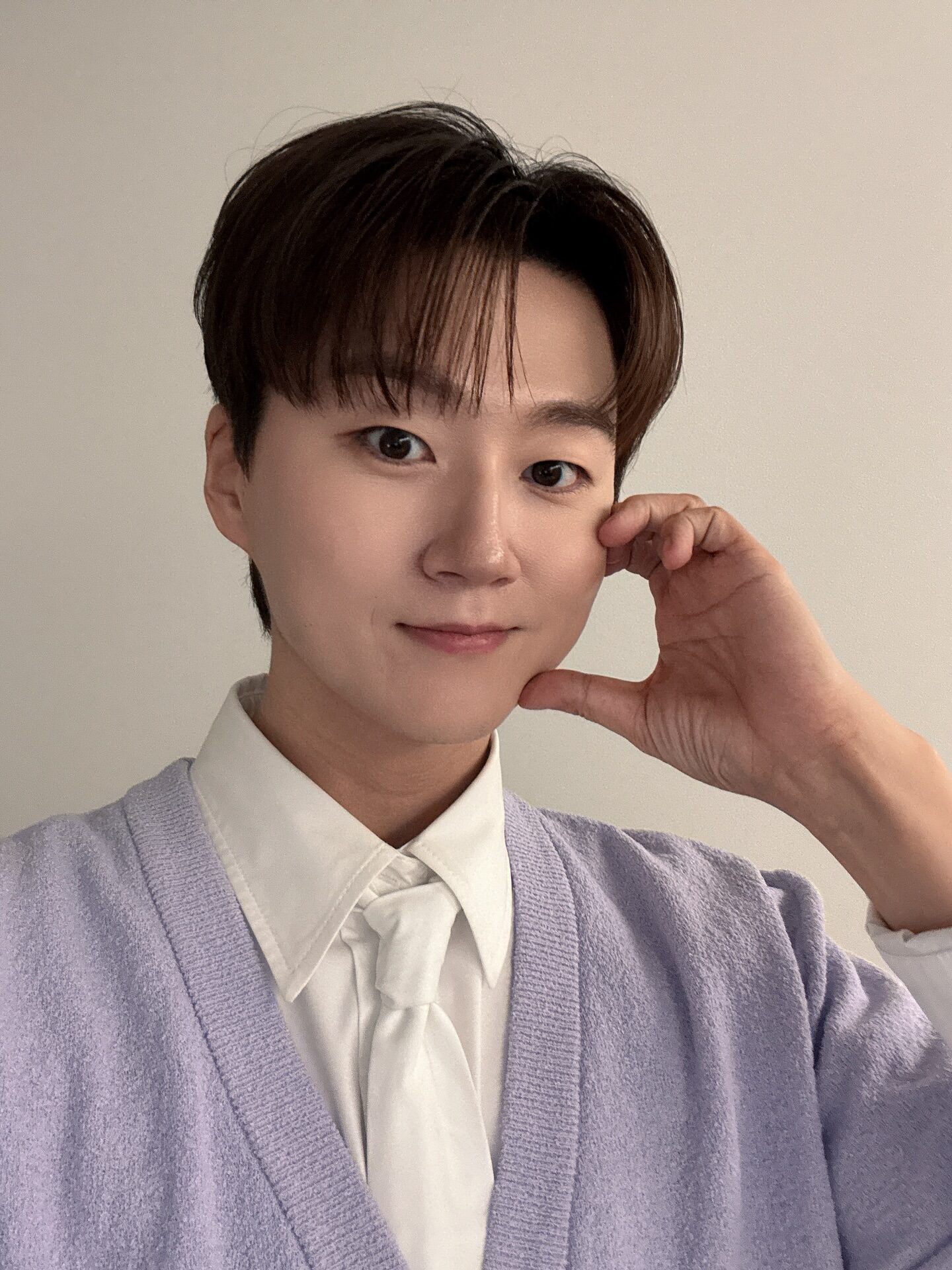 Cho Min-gyu Forestella Alami Patah Jari Kaki, Tetap Siap Tampil di Atas Panggung dengan Gips