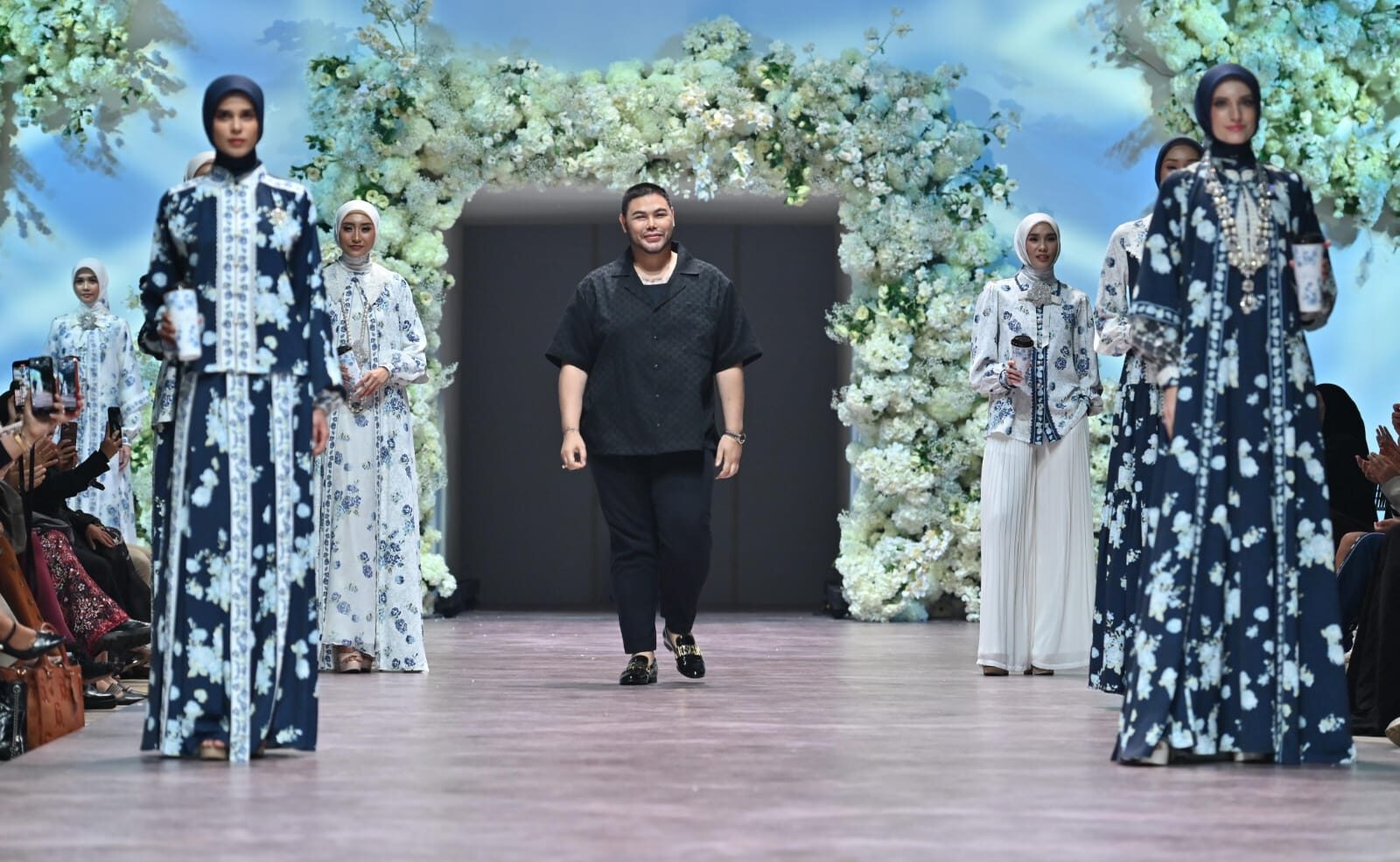 Mandjha by Ivan Gunawan Tampilkan Sentuhan Floral Elegan di SEDASA “Rhapsody Summit”