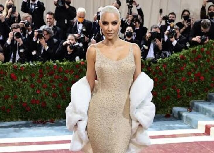 Kim Kardashian Akui Menyesal Pakai Gaun Marilyn Monroe di Met Gala 2022