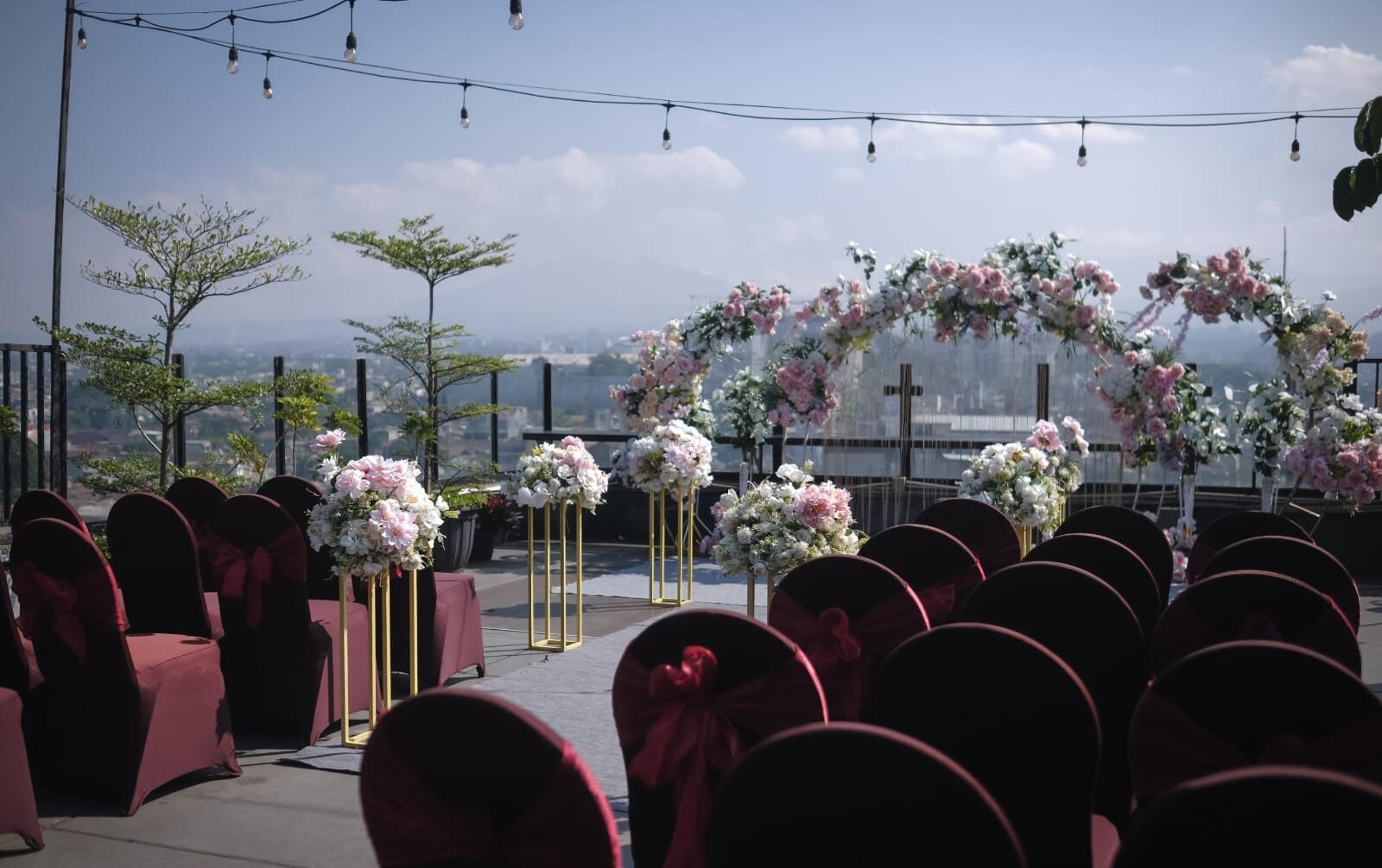 Zest Sukajadi Bandung Hadirkan Venue Wedding Rooftop Baru dengan Panorama Kota Bandung