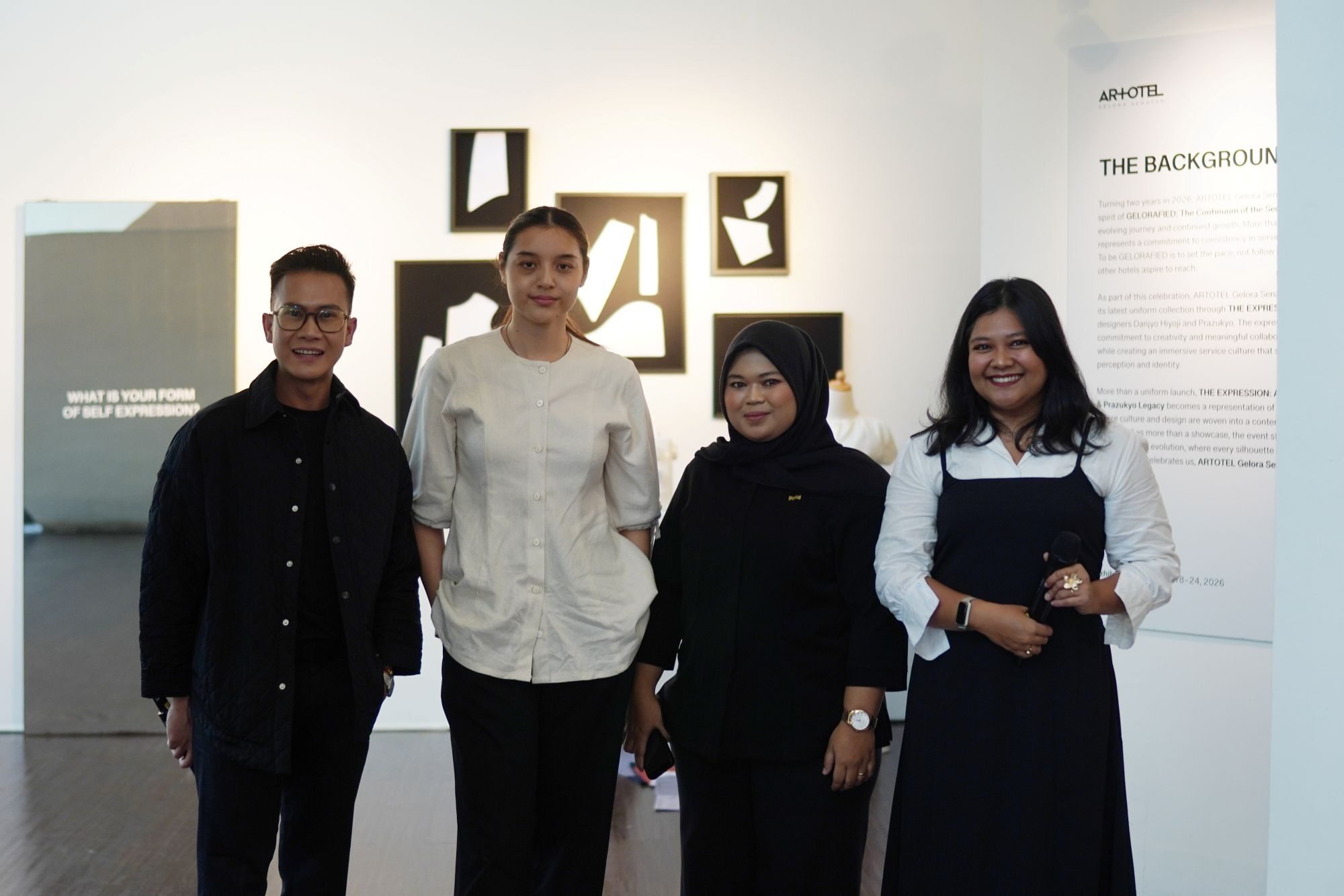 Artotel Gelora Senayan Rayakan Ulang Tahun Kedua dengan Fashion Showcase Artistik, Seragam Hotel Disulap Jadi Karya Mode Kontemporer. Foto: Dok. Artotel Gelora Senayan)
