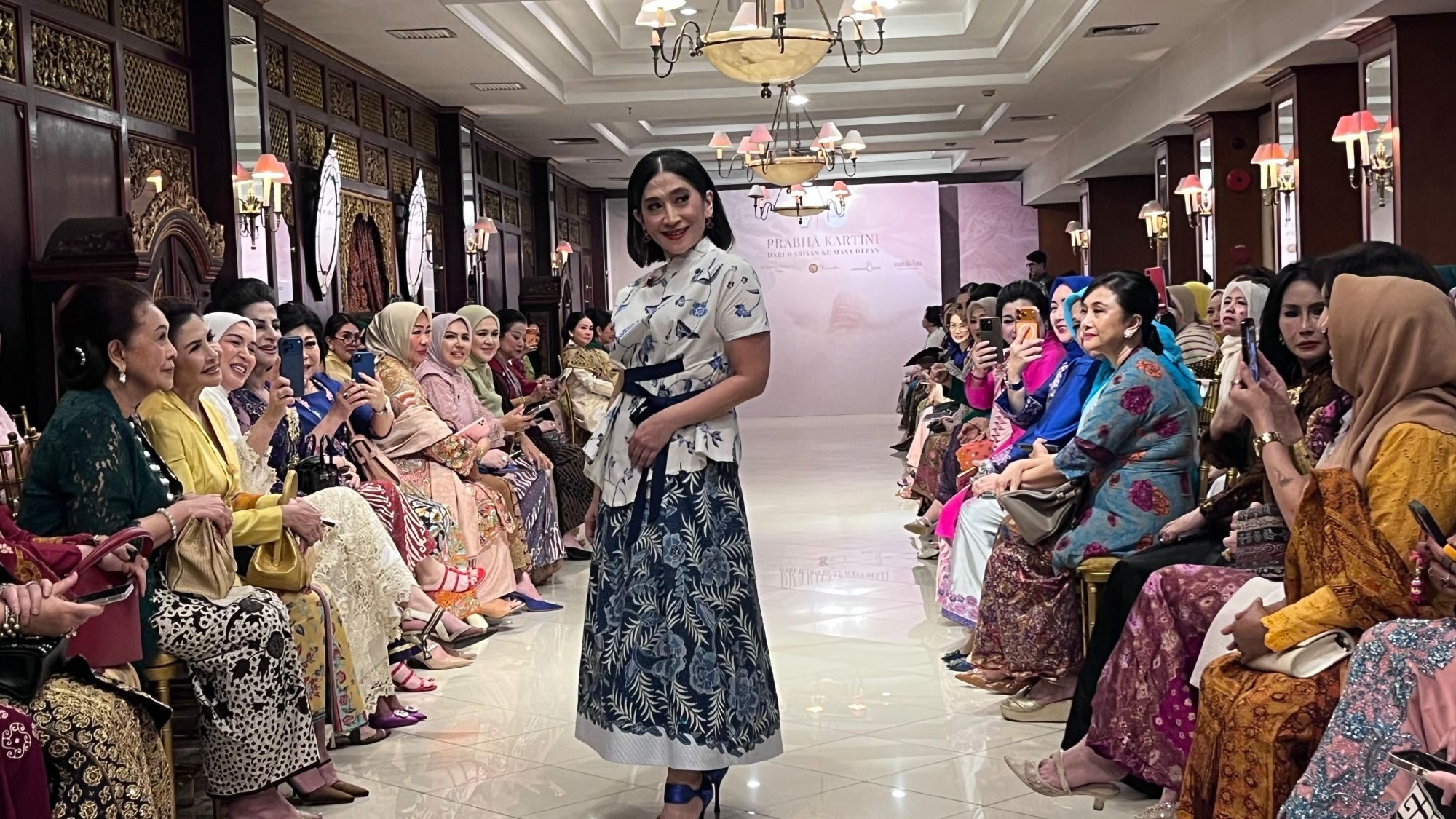 Batik Danar Hadi bersama Perhimpunan Kebayaku menggelar trunk show bertajuk “Prabhā Kartini: Dari Warisan Ke Masa Depan.” di Jakarta, Kamis (30/4/2026). (Foto: Dok. Danar Hadi)