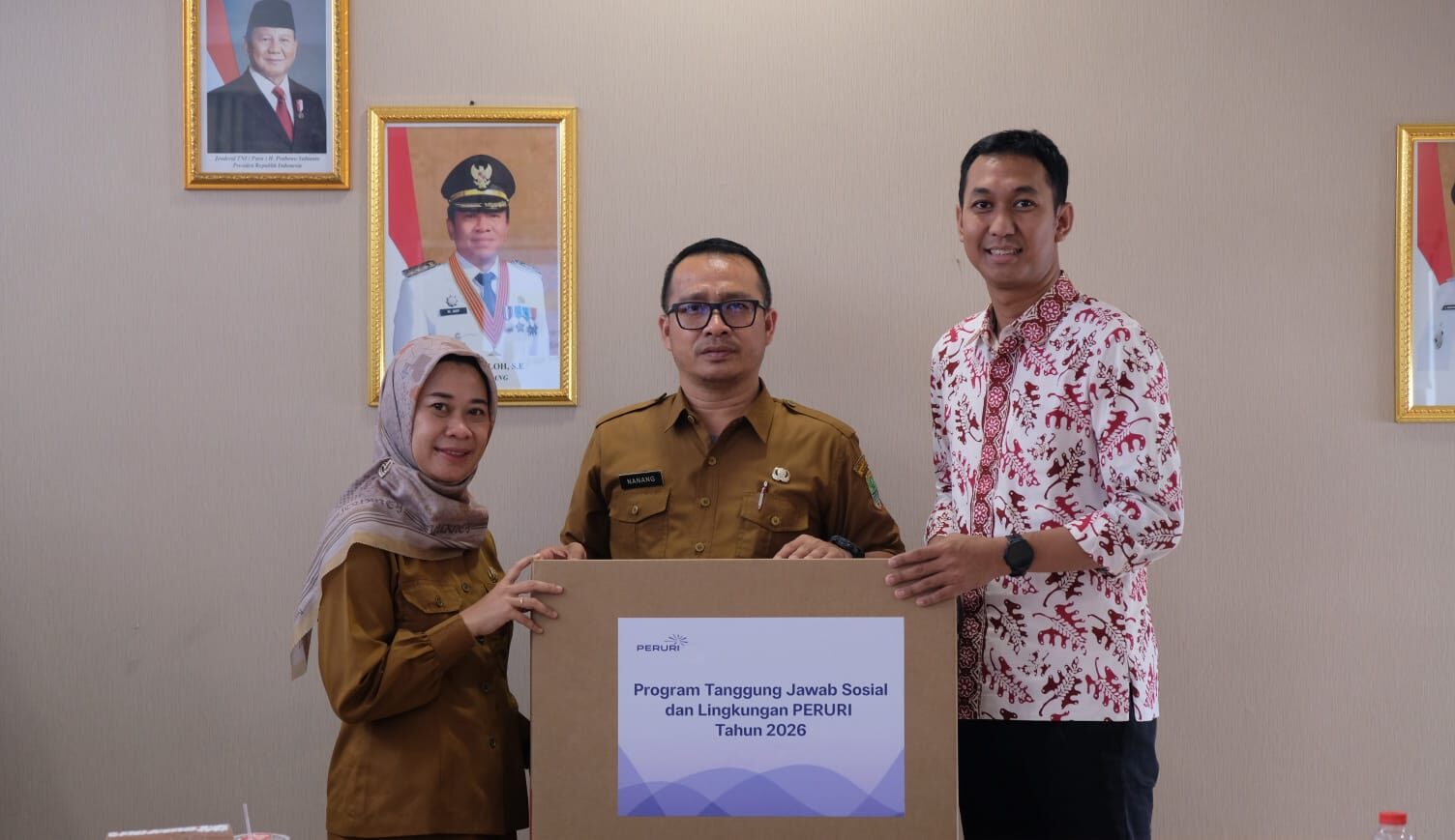 Wujudkan Kepedulian Pendidikan, PERURI Salurkan Bantuan Komputer untuk 15 Sekolah Dasar di Karawang