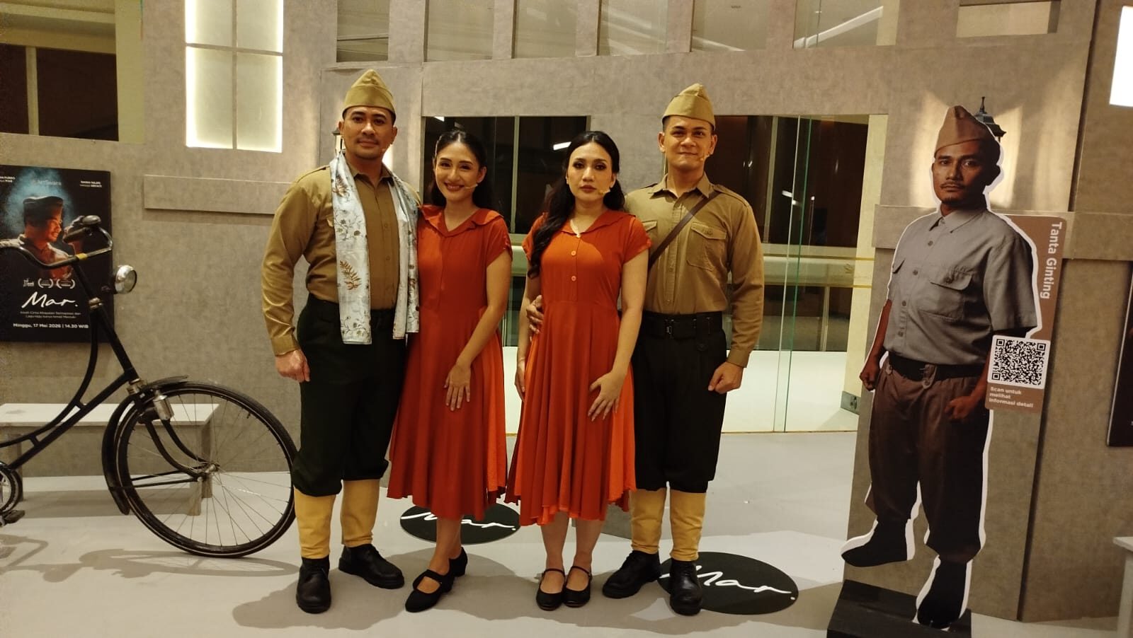 Ki-ka: Taufan Purbo dan Dania Najmi yang menjadi understudy untuk karakter MAR dan Aryati bersama Gabriel Harvianto dan Galabby Thahira yang memerankan karakter yang sama. (Foto: Urbanvibes/R Indriani)
