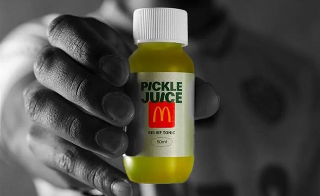 McDonald’s Selandia Baru Ubah Air Acar Jadi Minuman Atlet, Dipakai Pemain Auckland FC untuk Lawan Kram!
