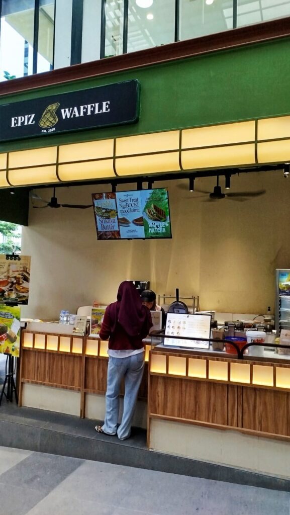 Epiz Waffle, aroma semerbak waffle panasnya begitu menggugah selera. (Foto: Urbanvibes/R Indriani)