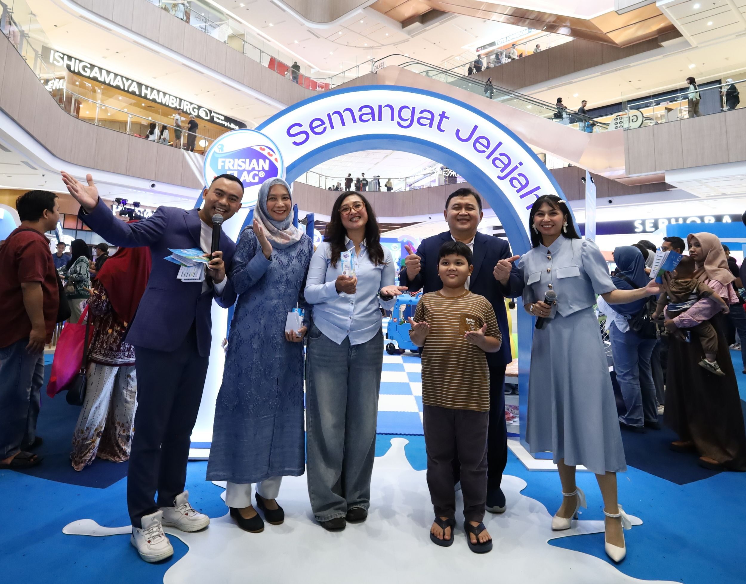 Frisian Flag Indonesia (FFI) meluncurkan kampanye menyentuh hati bertajuk “Temani Langkahmu, Kini dan Nanti”. (Foto: dok. FFI)