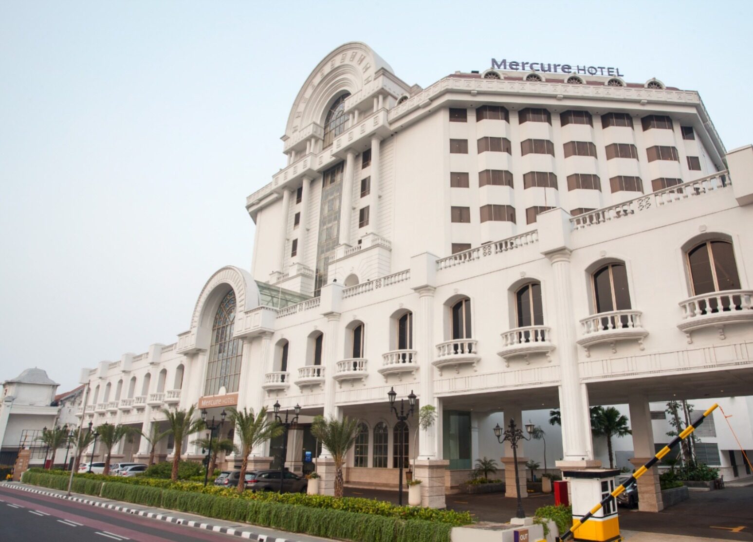 Sambut HUT Jakarta ke-499, Mercure Jakarta Batavia Hadirkan Pengalaman Menginap dan Kuliner Khas Betawi di Kota Tua