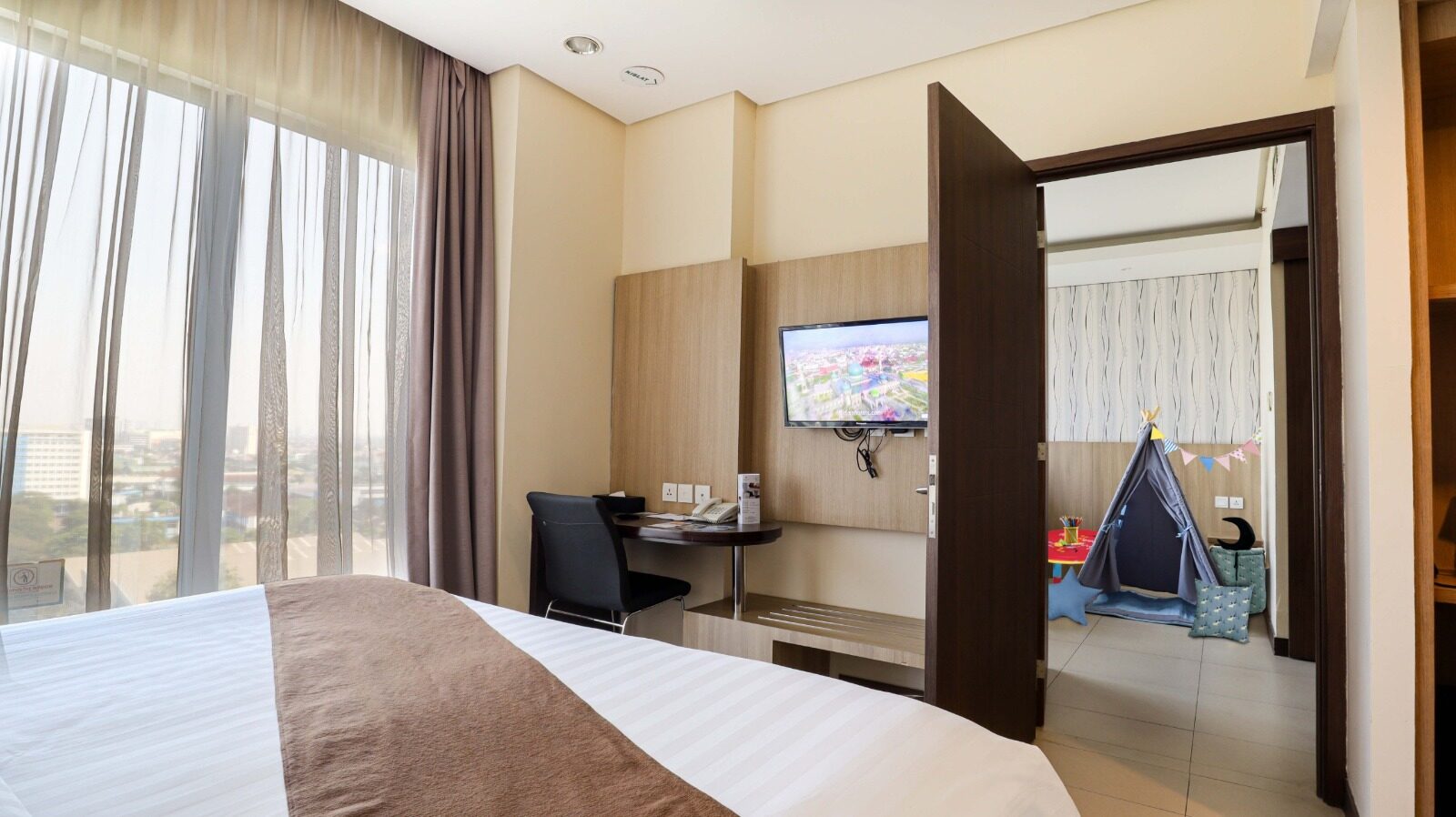 Liburan Sekolah Makin Seru! Vasaka Hotel Jakarta Hadirkan Family Stay hingga Nobar Piala Dunia 2026