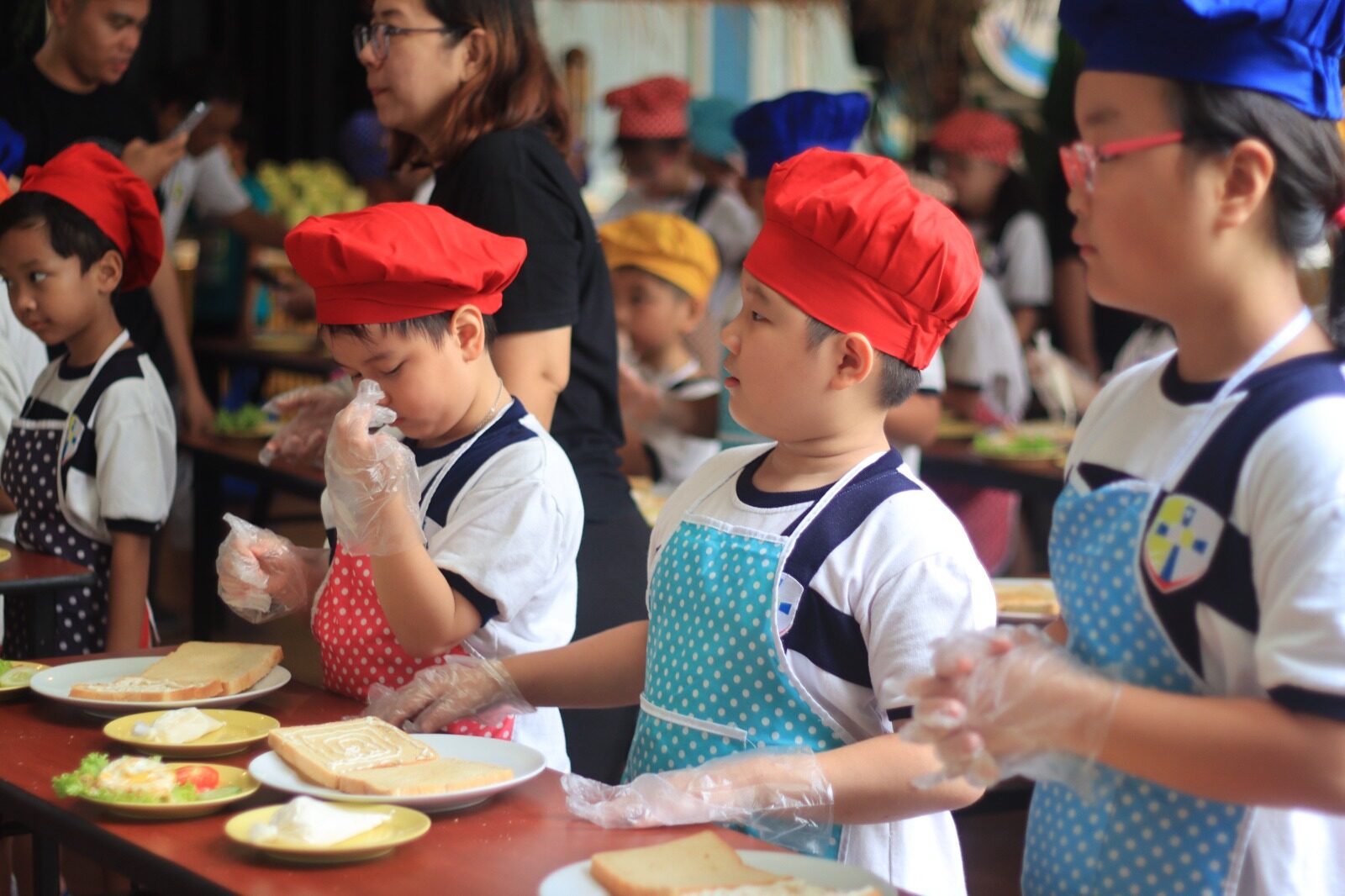 Liburan Sekolah Makin Seru! Vega Hotel Gading Serpong Hadirkan Cooking Class, Aqua Zumba, hingga Promo Staycation Hemat