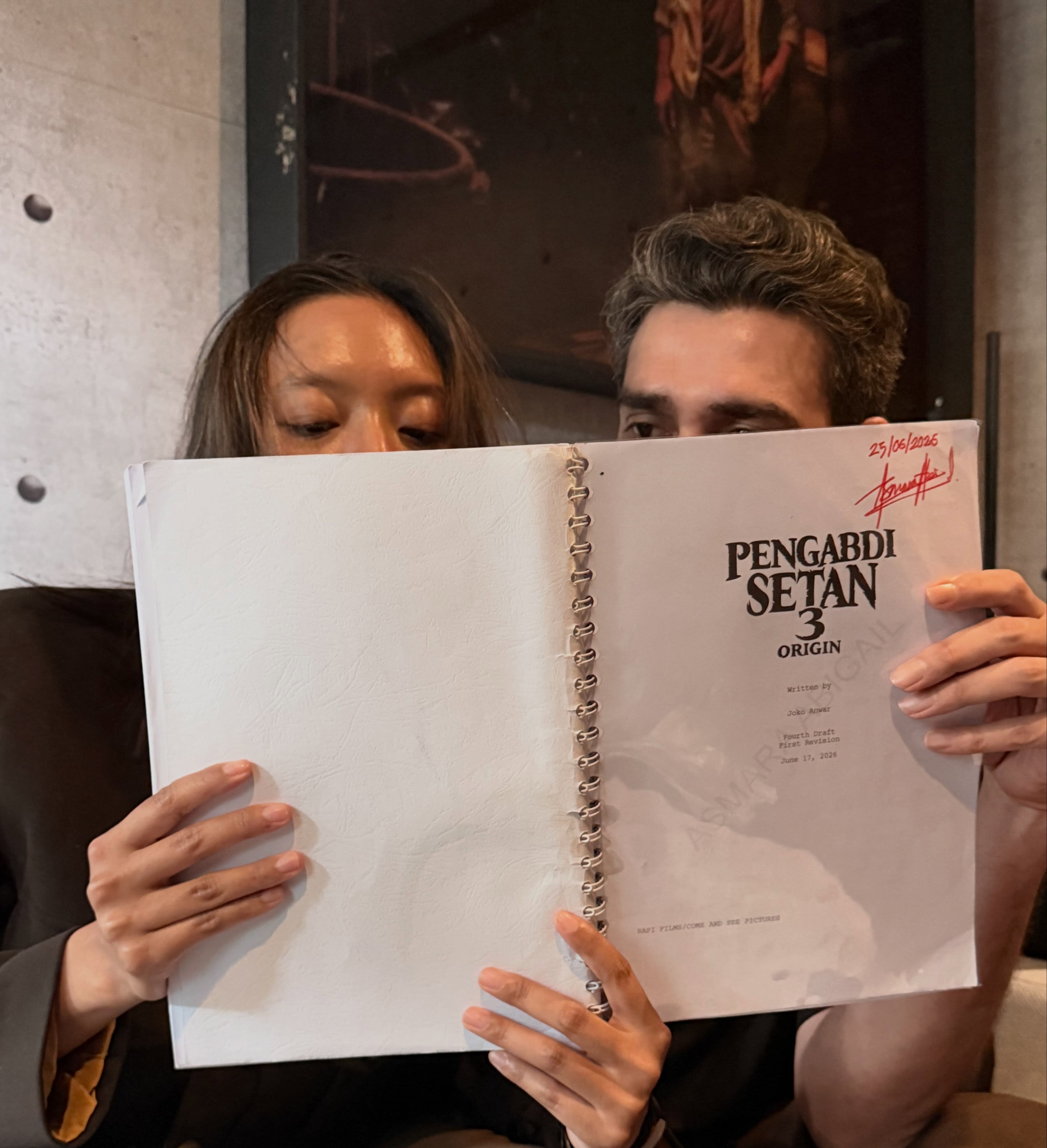 Joko Anwar Beri Bocoran Pengabdi Setan 3: Origins, Asmara Abigail dan Fachri Albar Siap Ungkap Misteri Darminah dan Batara?