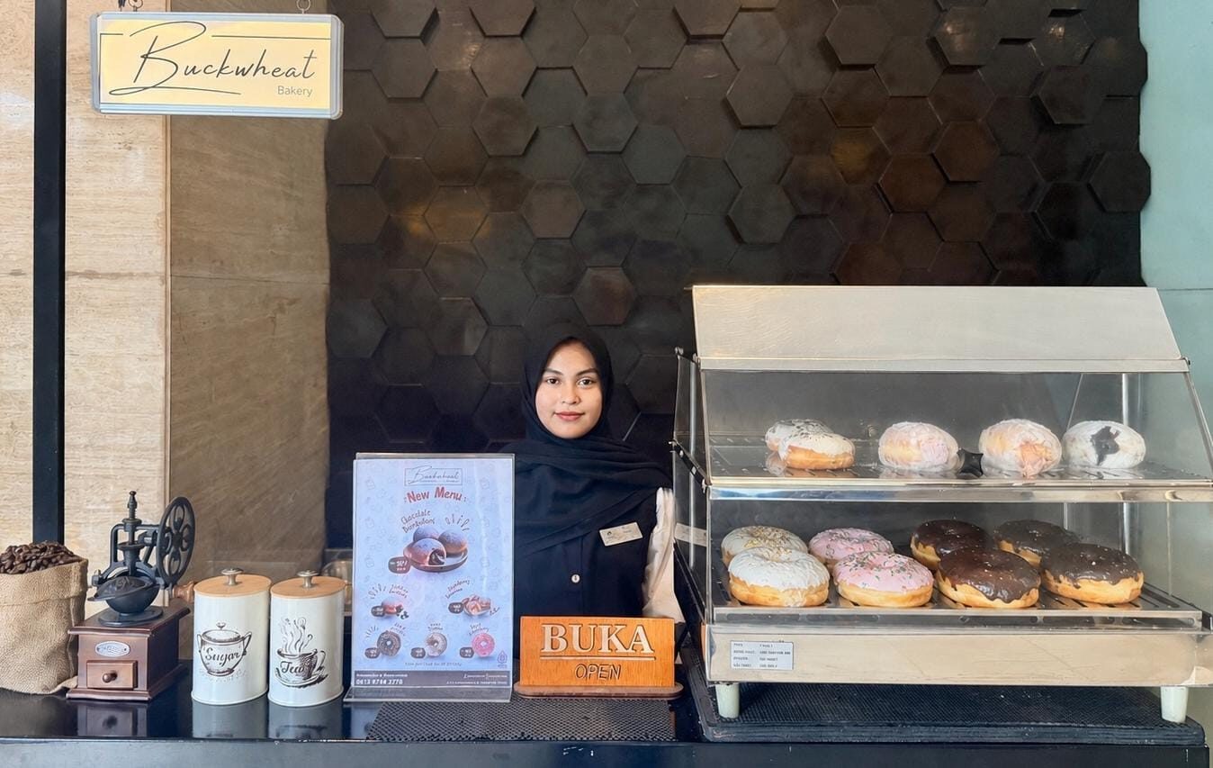 Camilan Manis Favorit Baru! Donut & Bomboloni Premium Best Western Premier  Mulai Rp15.000