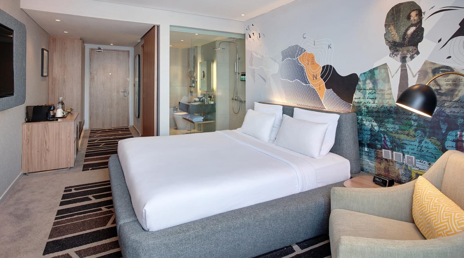Staycation Sambil Keliling Jakarta? Novotel Jakarta Cikini Hadirkan Paket City Tour Bersama Open Top Tour