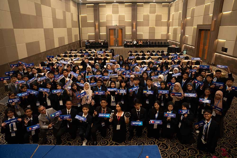 Bukan Sekadar Adu Debat! 200 Pelajar dari 35 Sekolah Berkumpul Bahas Masa Depan Dunia, Ini yang Terjadi