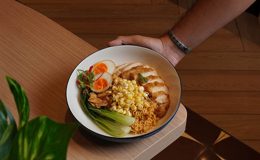 Comfort Food yang Dicari Setelah Hari Panjang, Hotel di Kota Wisata Cibubur ini Hadirkan Ramen hingga GulTik Modern